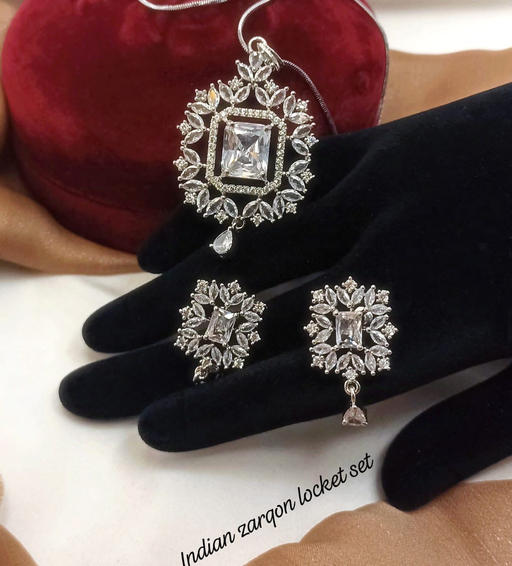 Zircon Pendant Set