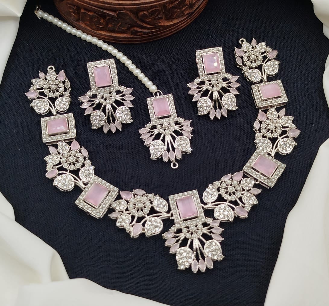 Nauratan set