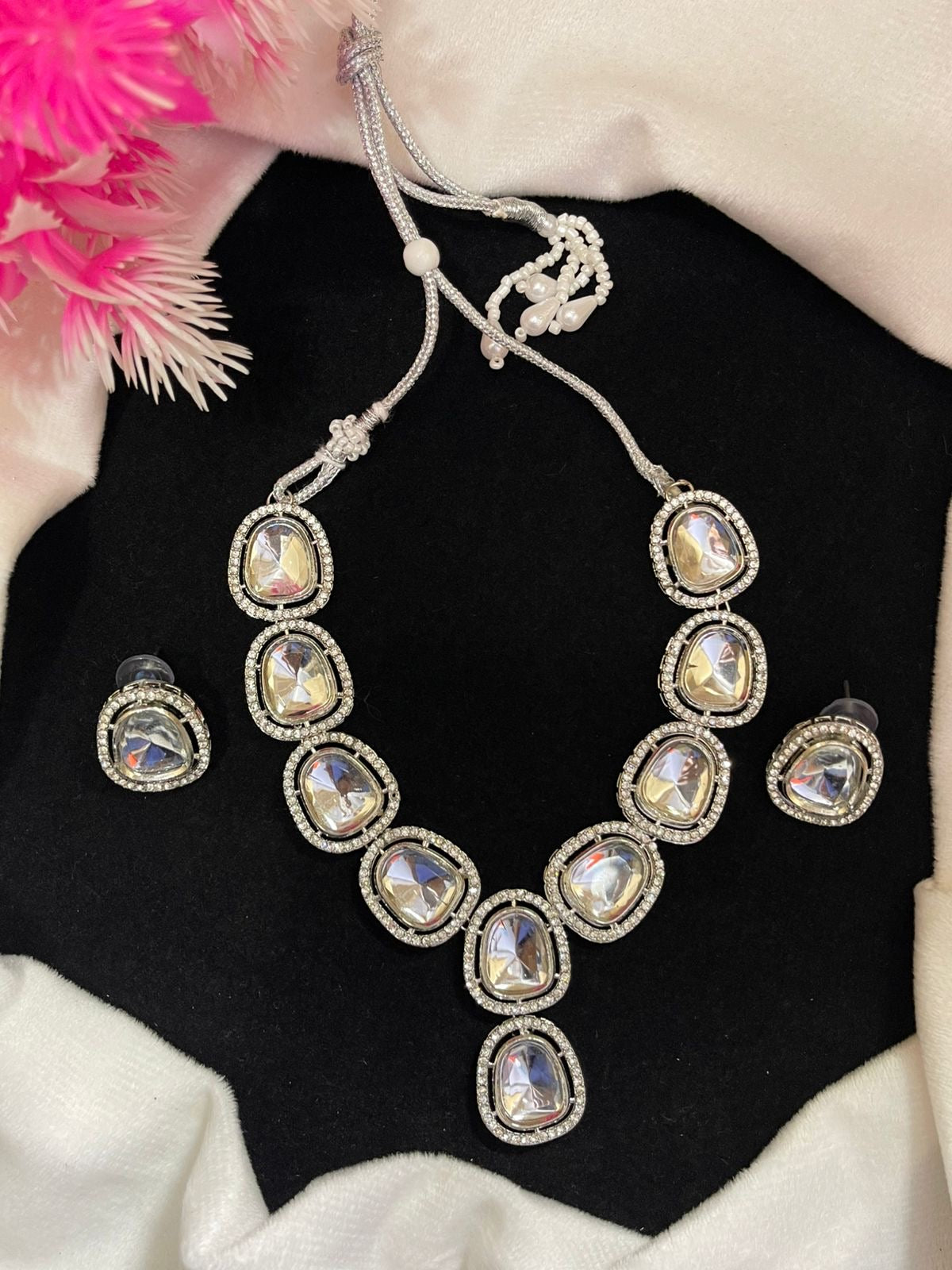 Kundan Necklace Set