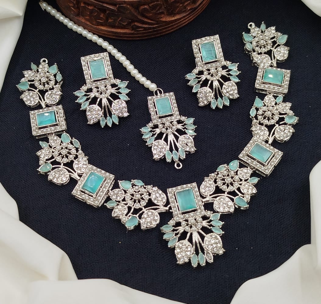 Nauratan set