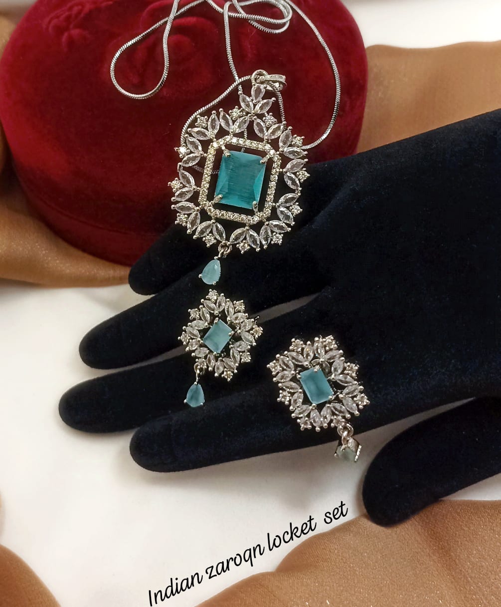 Zircon Pendant Set