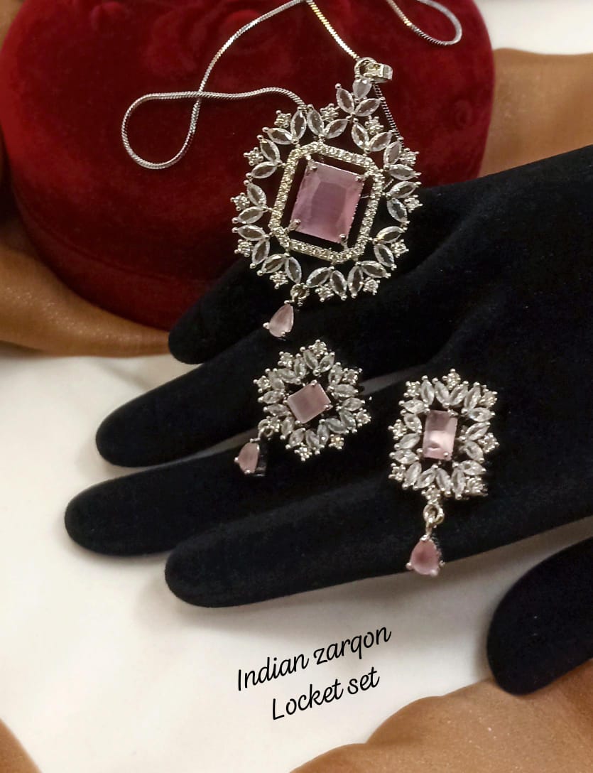 Zircon Pendant Set