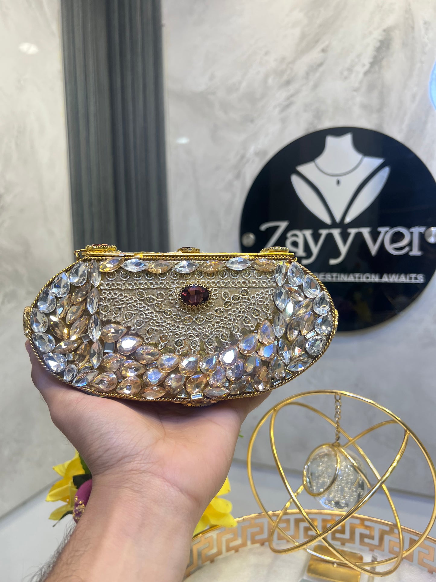 Kundan Clutch