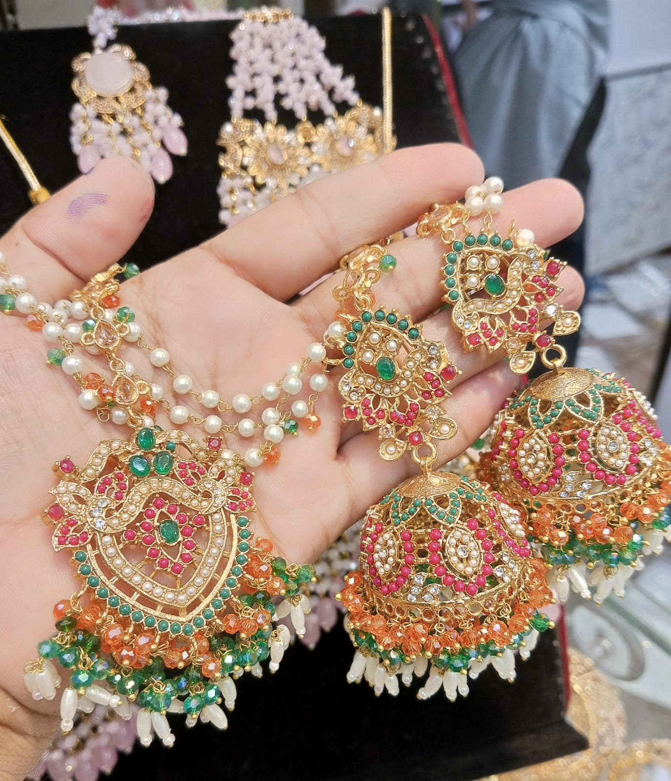 Navratan Jhumki Tika