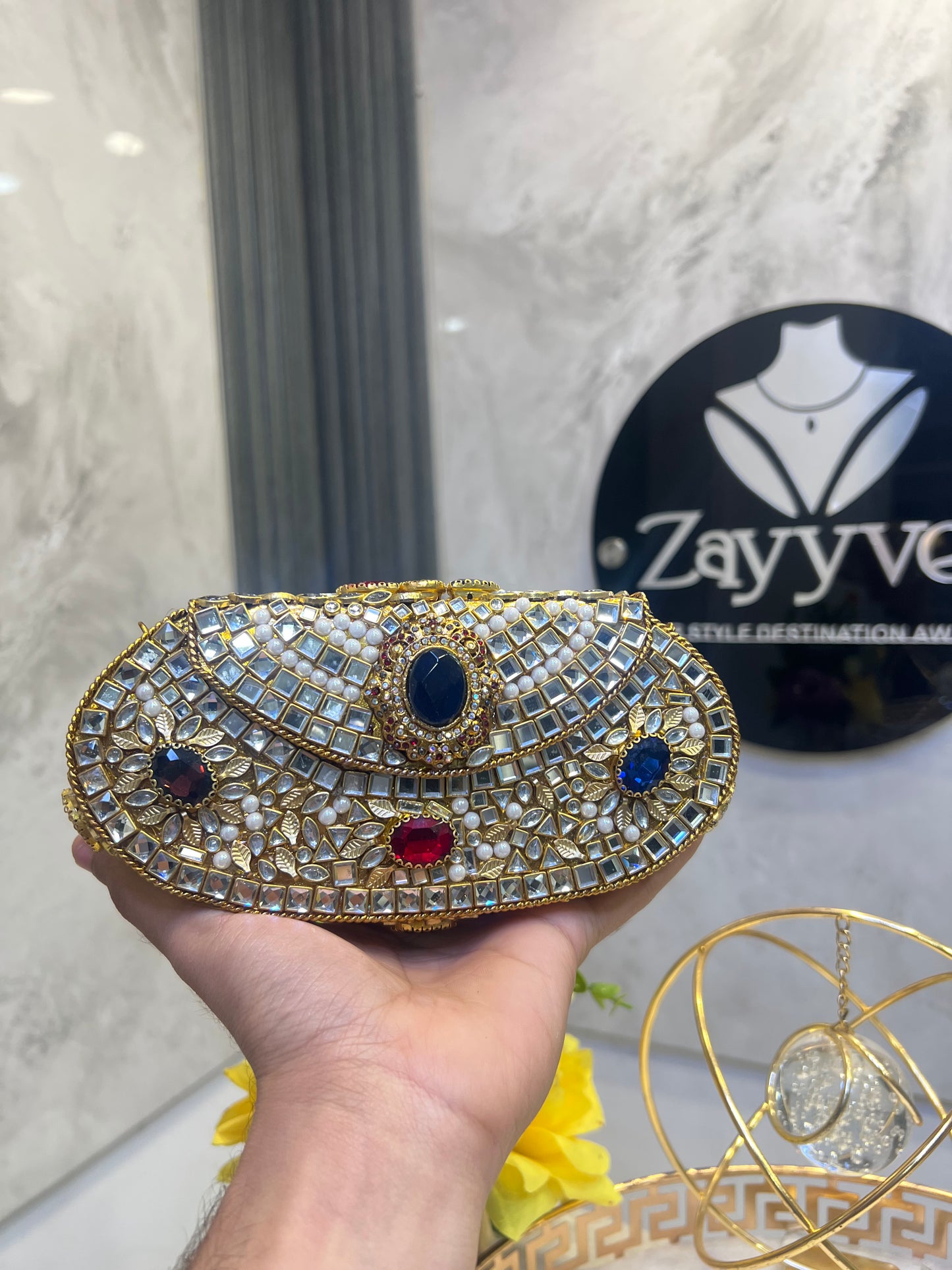 Kundan Clutch