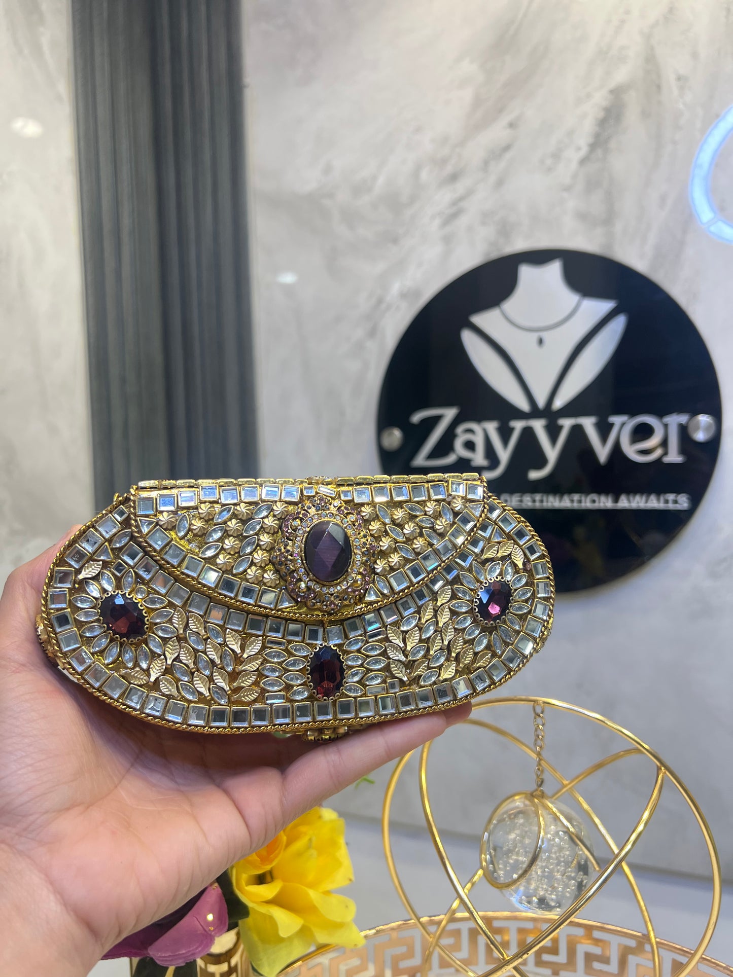 Kundan Clutch