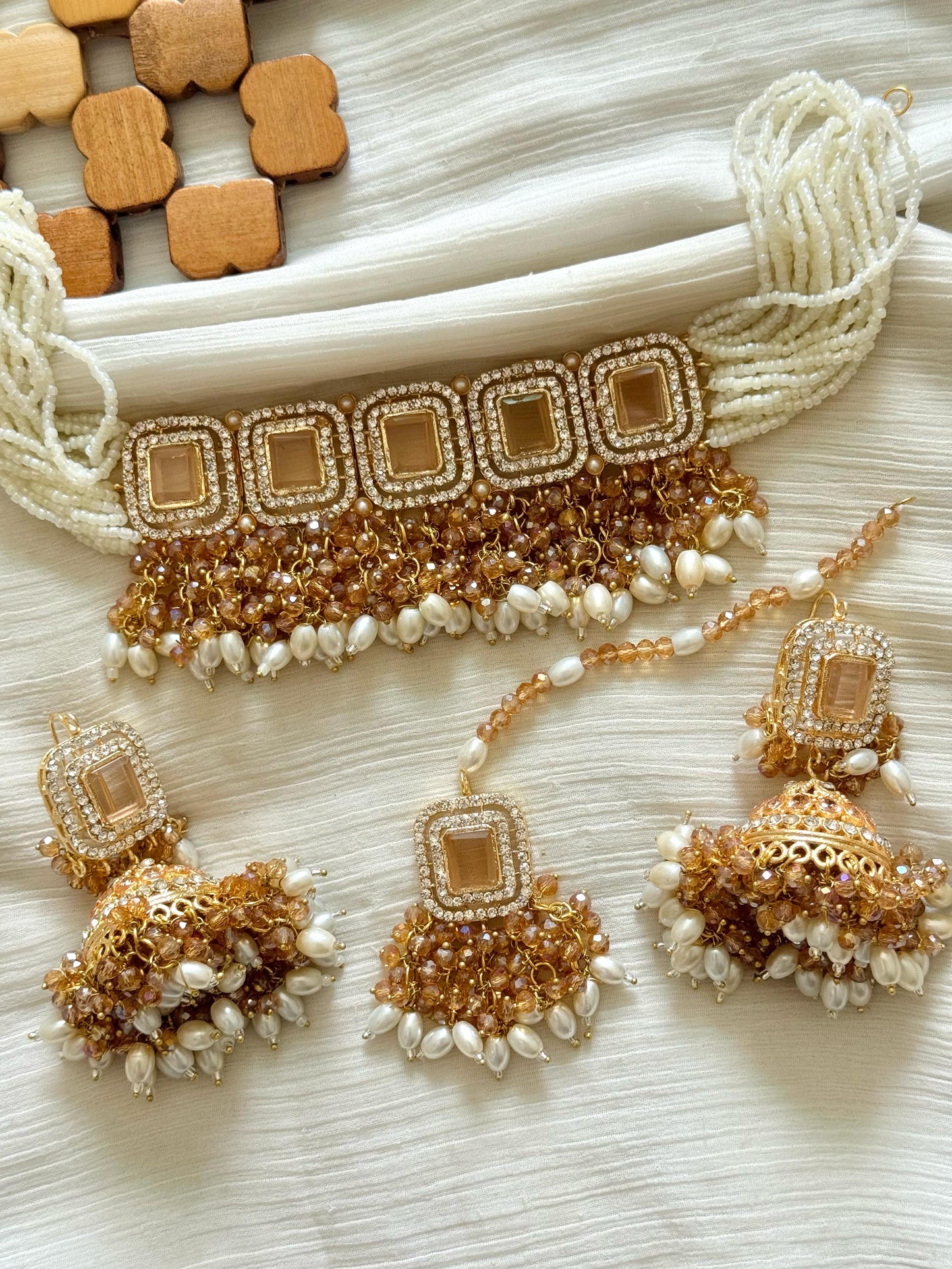 Pearl Chukar set