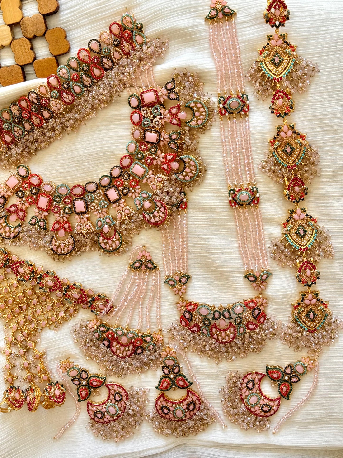 Nauratan Bridal Set