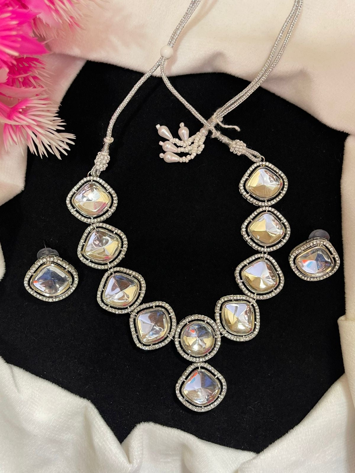 Kundan Necklace Set