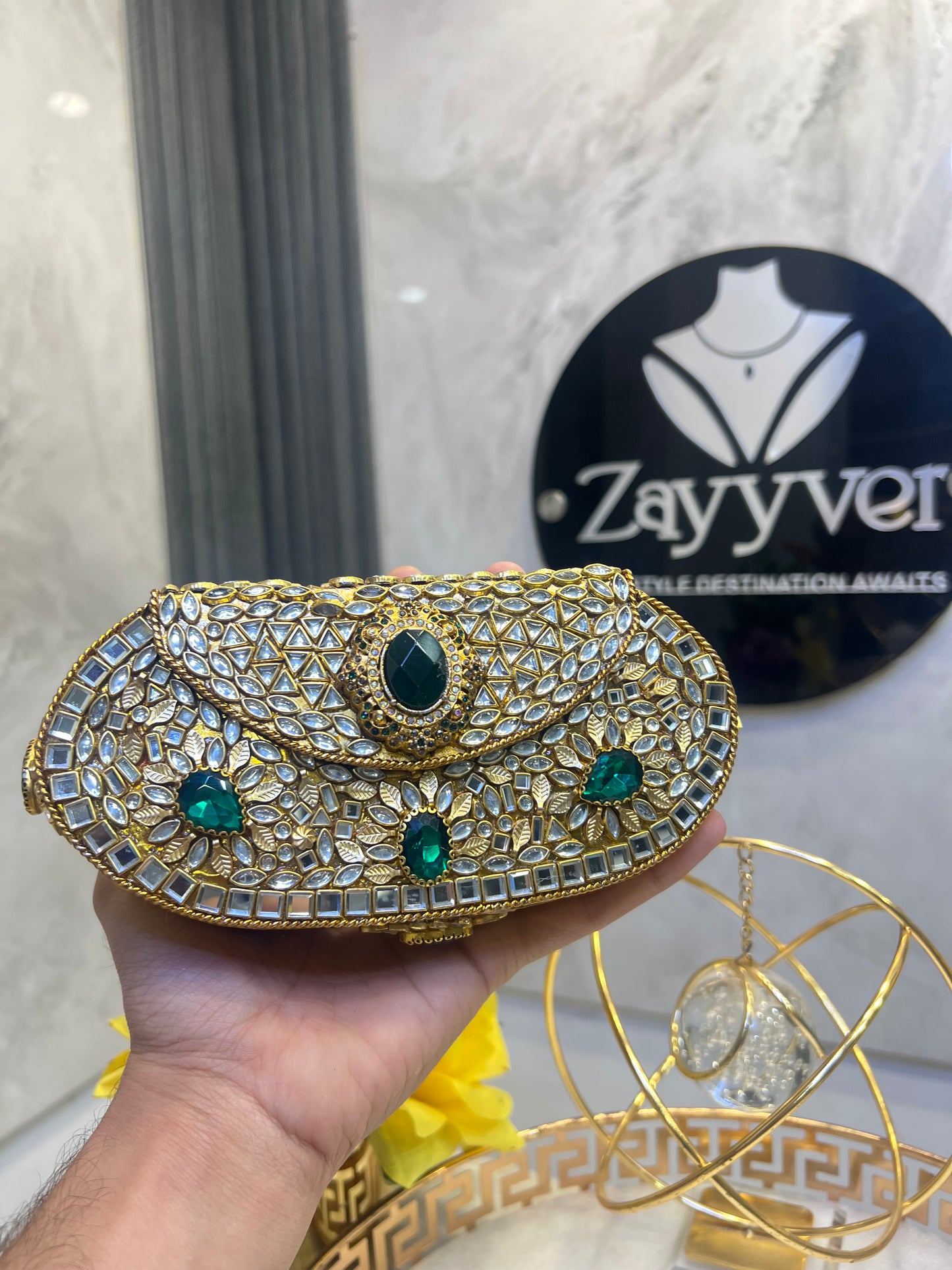 Kundan Clutch