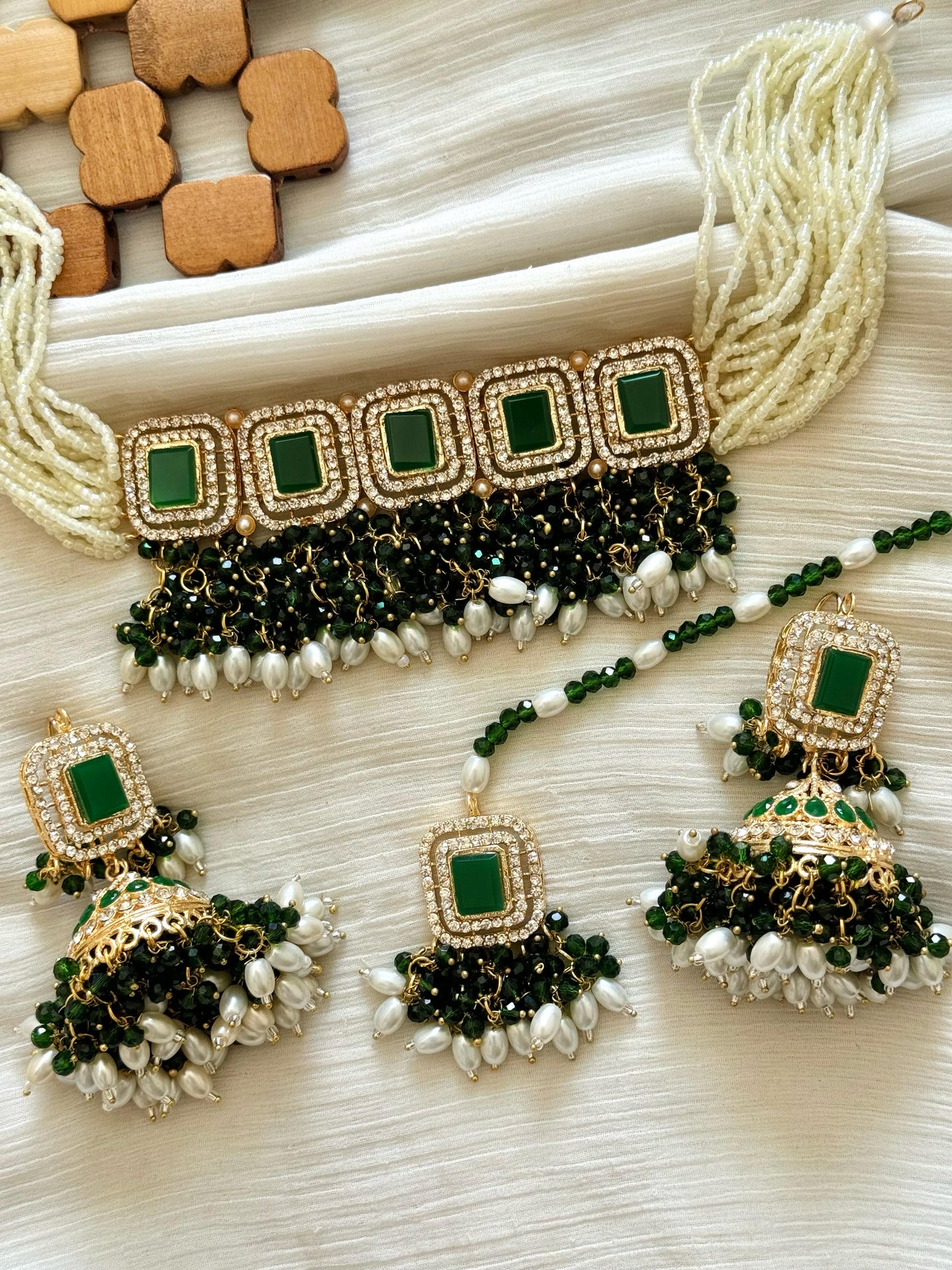Pearl Chukar set