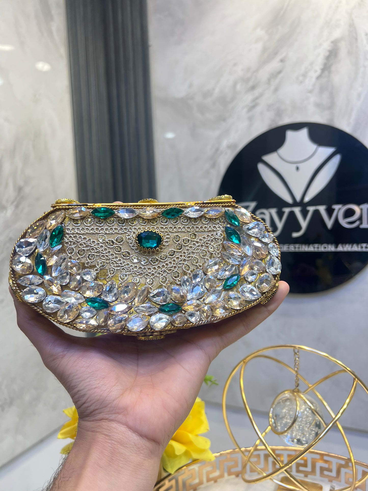 Kundan Clutch