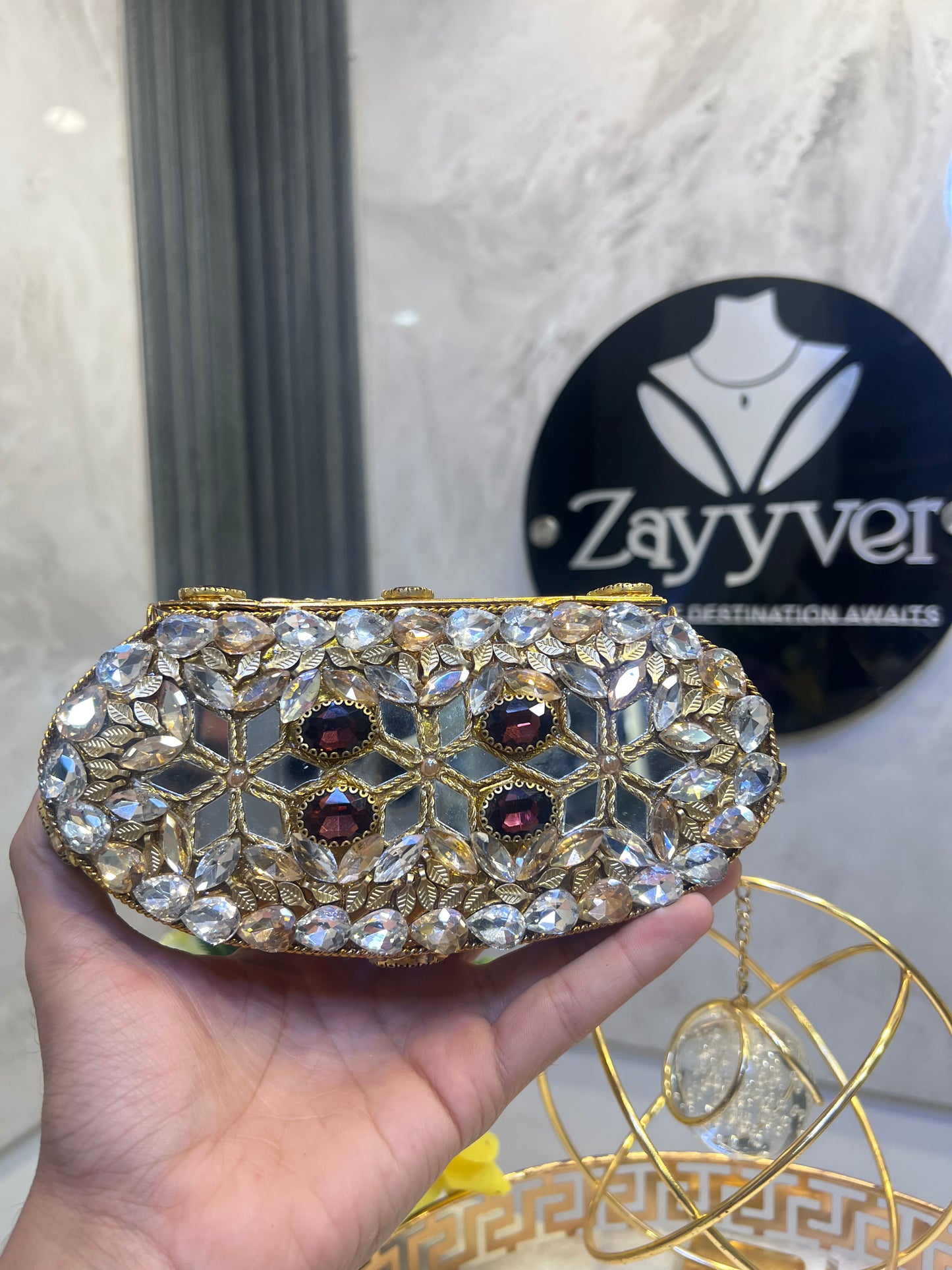Kundan Clutch
