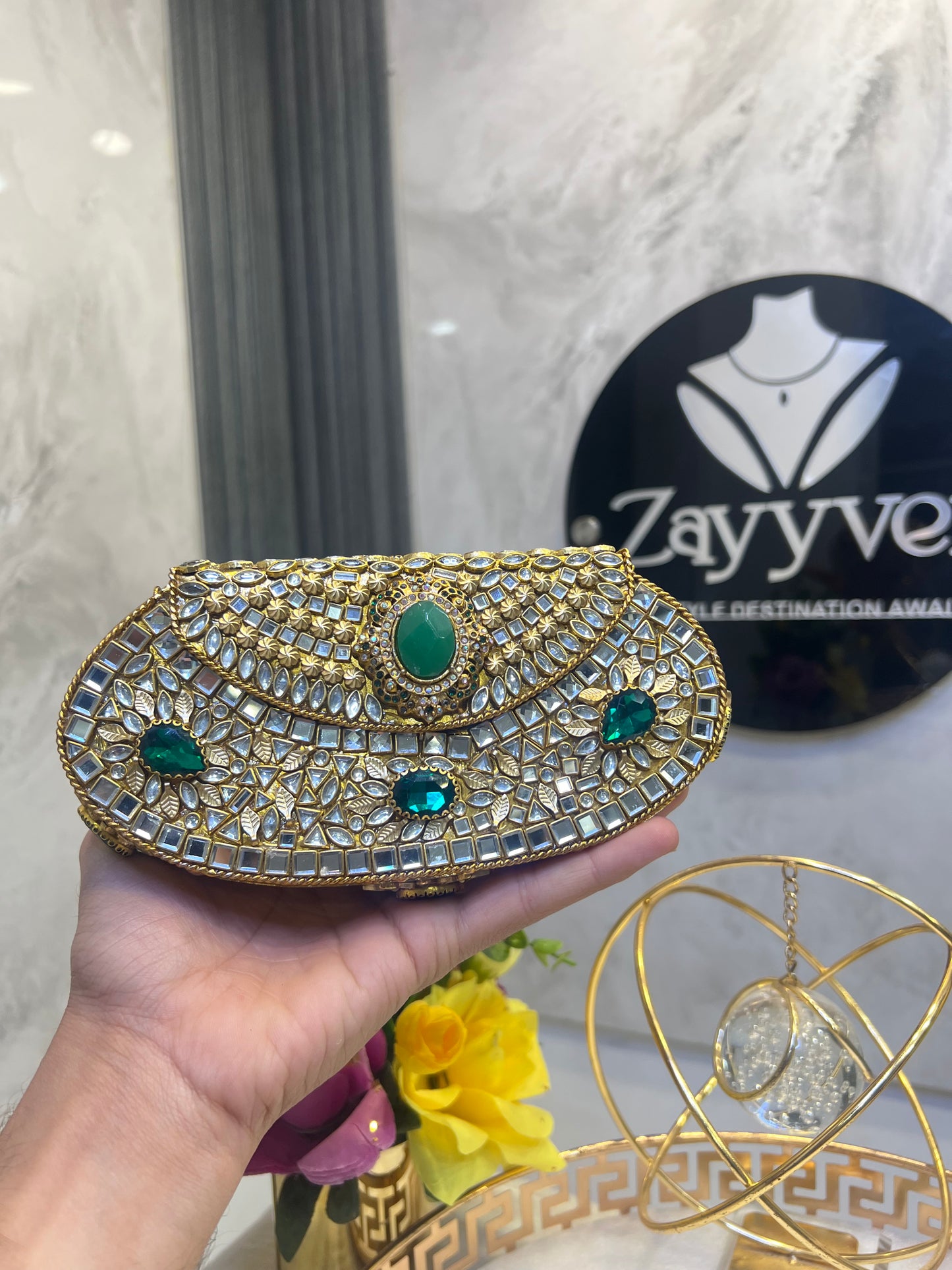 Kundan Clutch