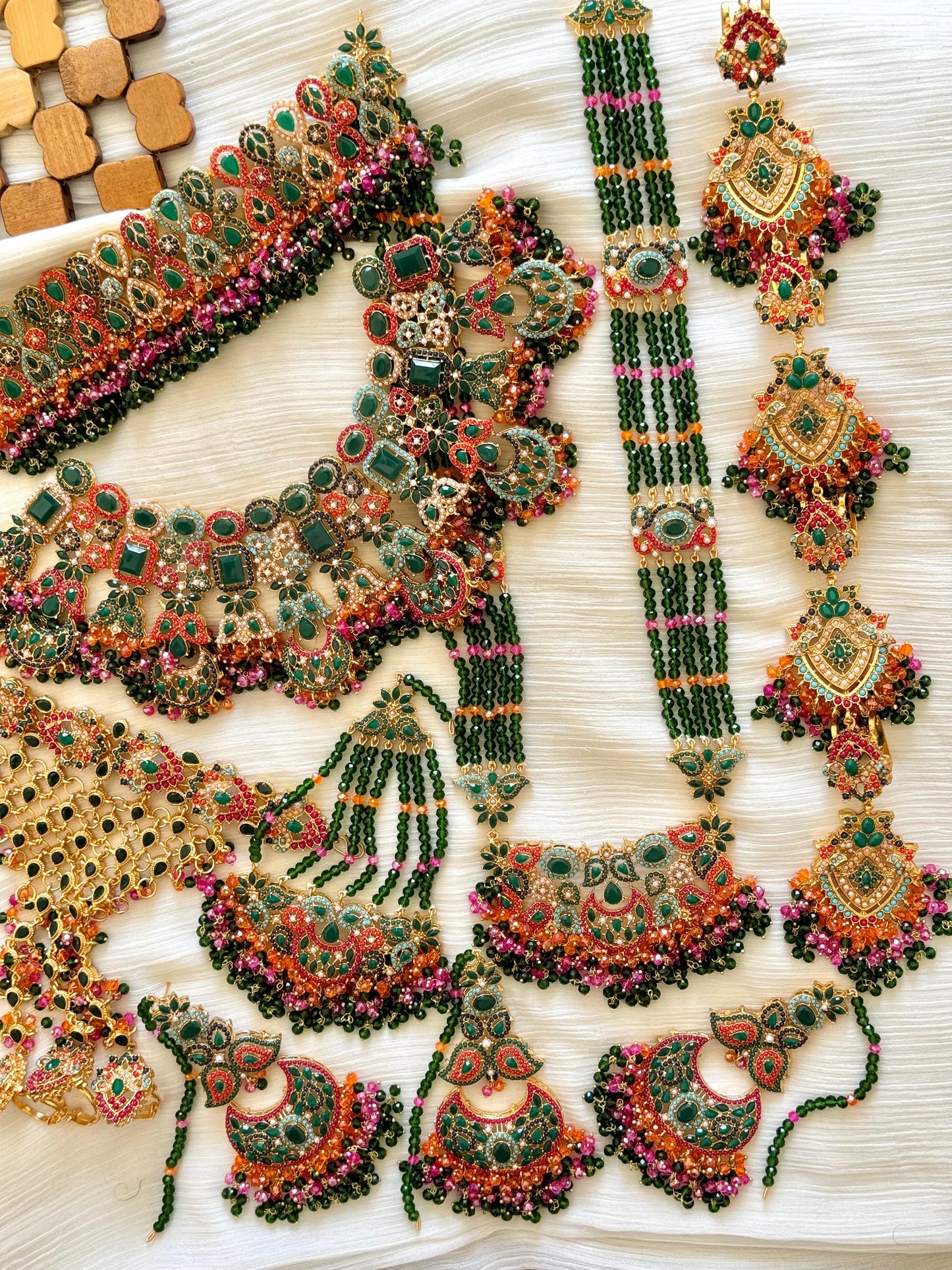 Nauratan Bridal Set