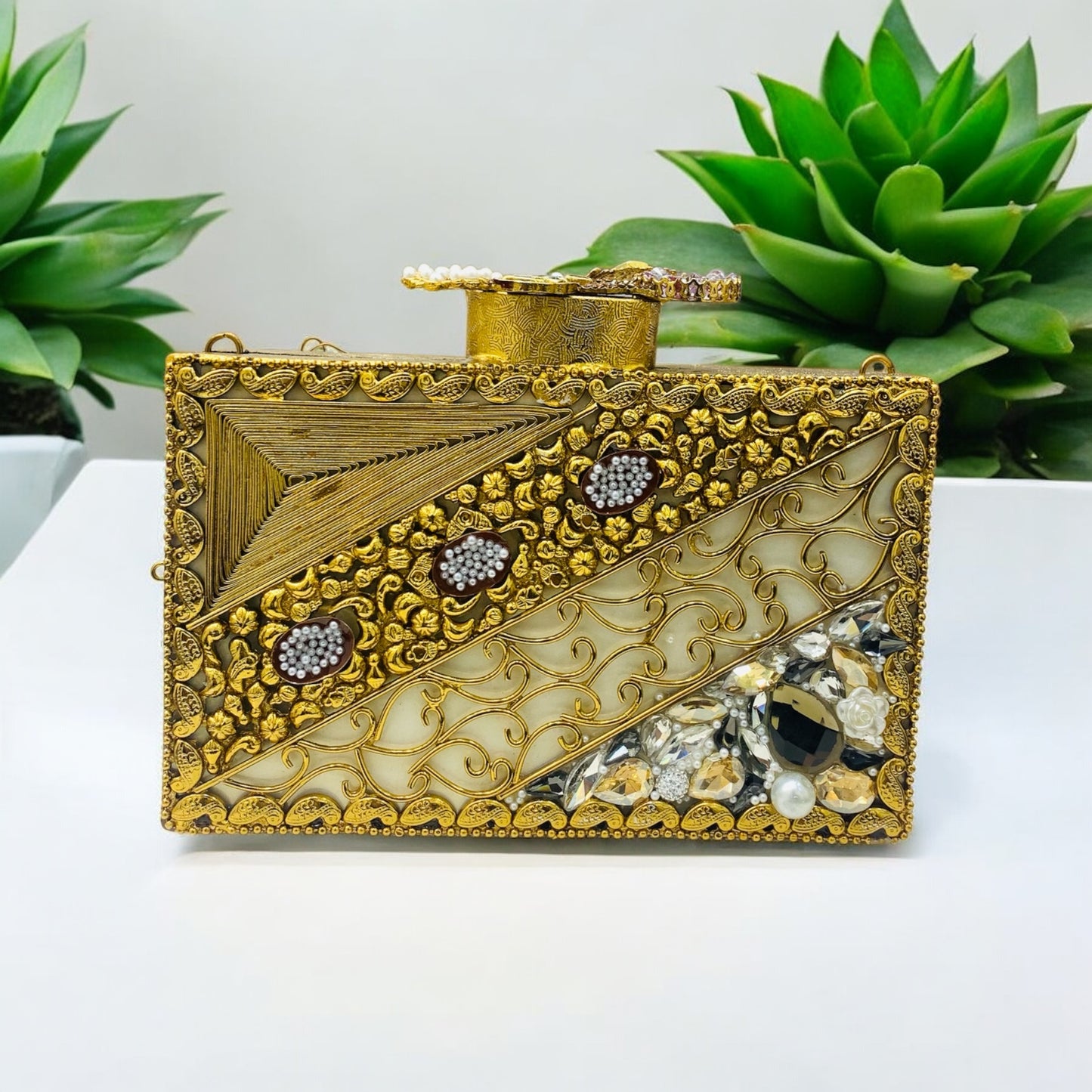 Turkish Clutch