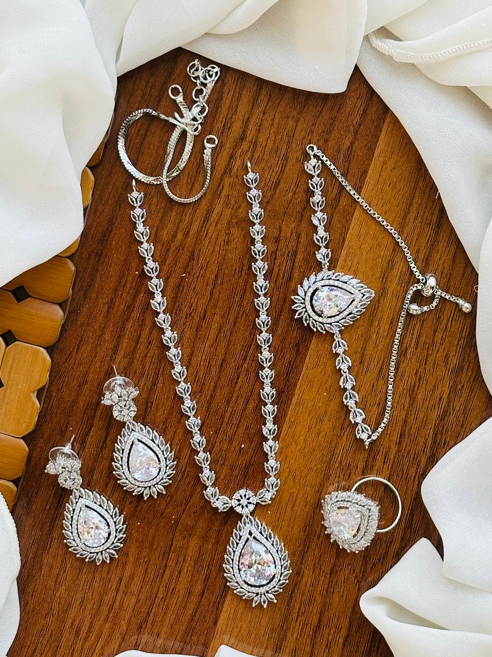 Zircon Combo Set