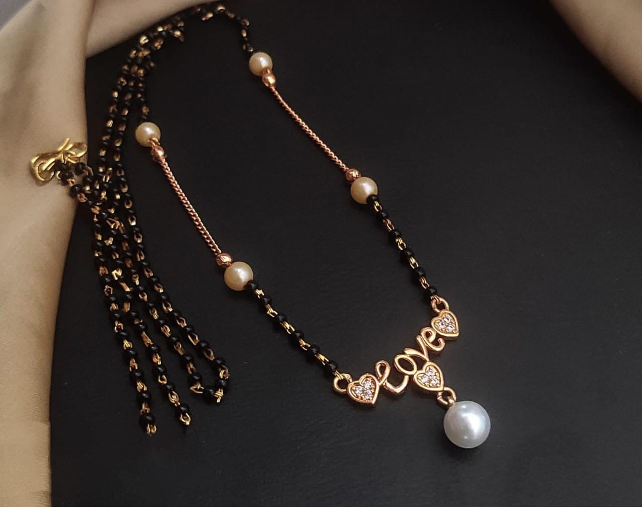 Locket chen