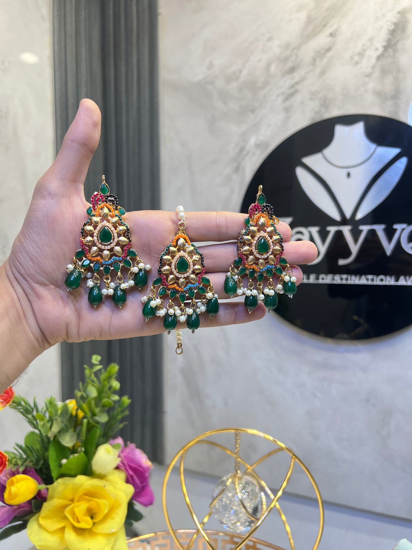Nauratan Earrings Tika