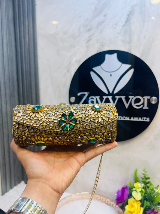 Kundan clutch