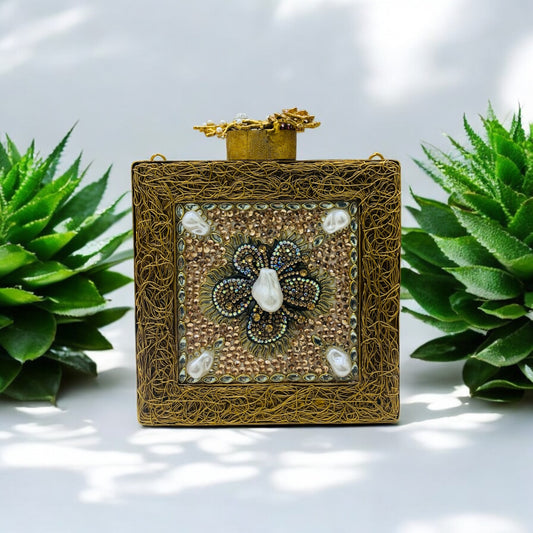 Turkish Clutch