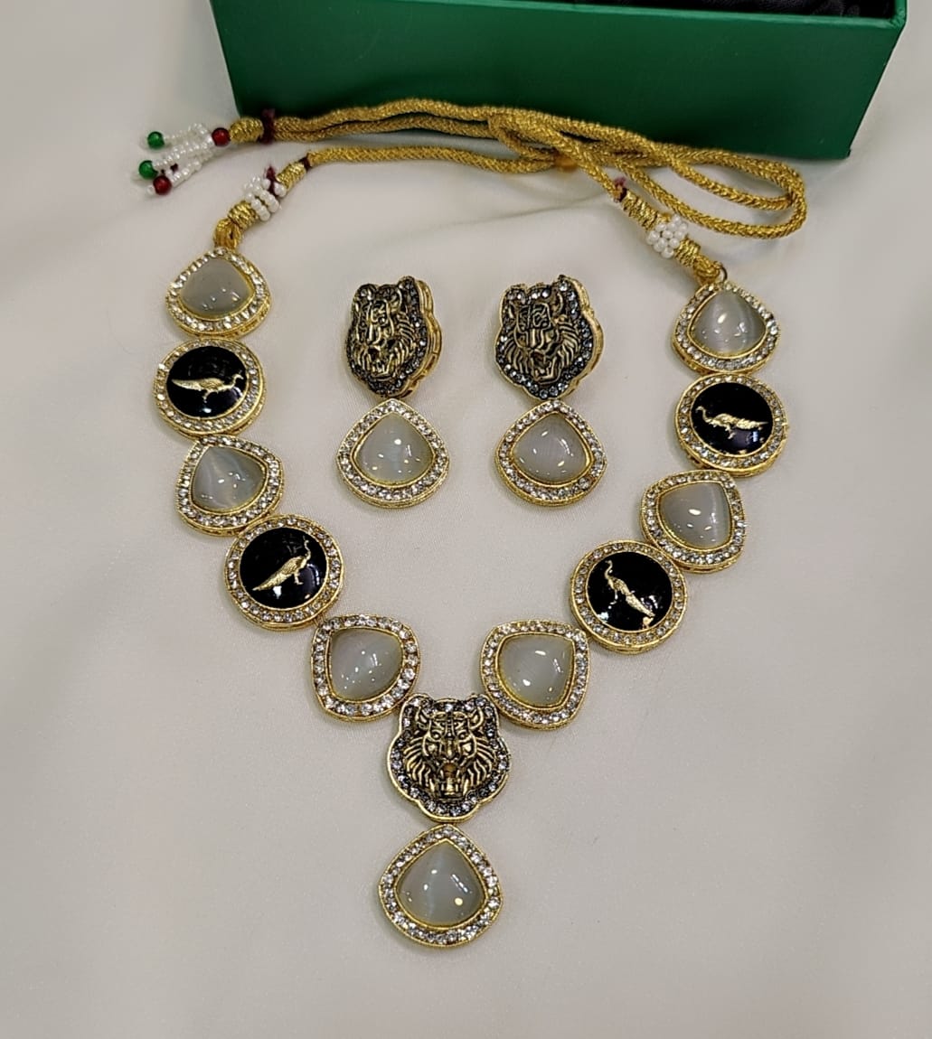 Indian Necklace Set