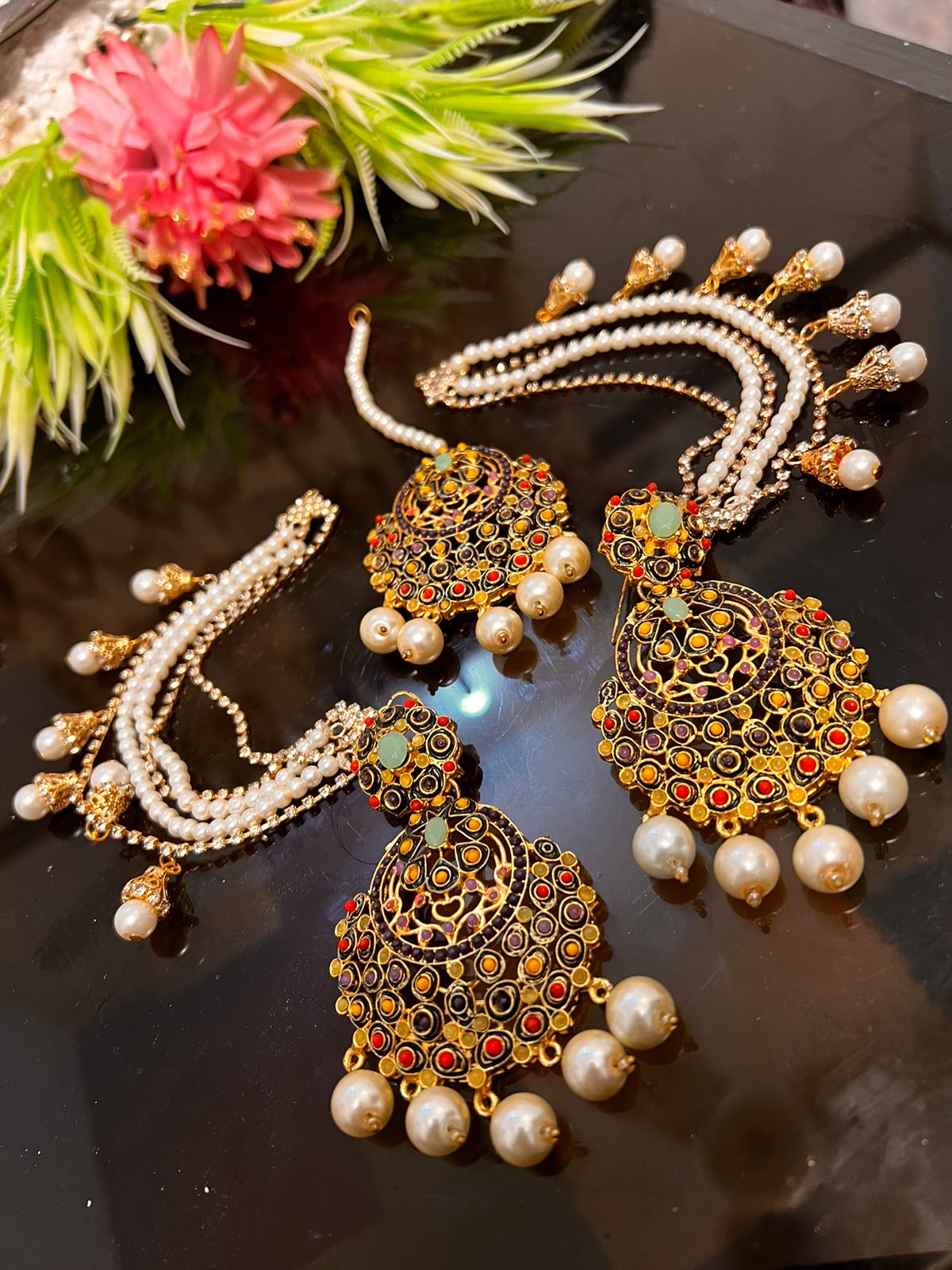 Nauratan Earrings Tika