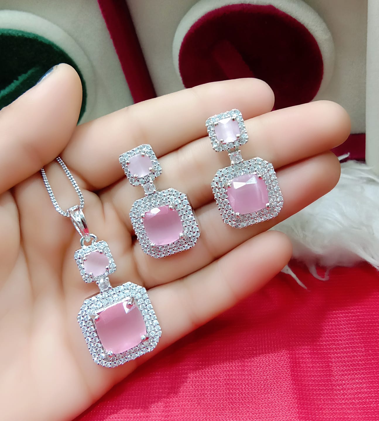 Pendant Set