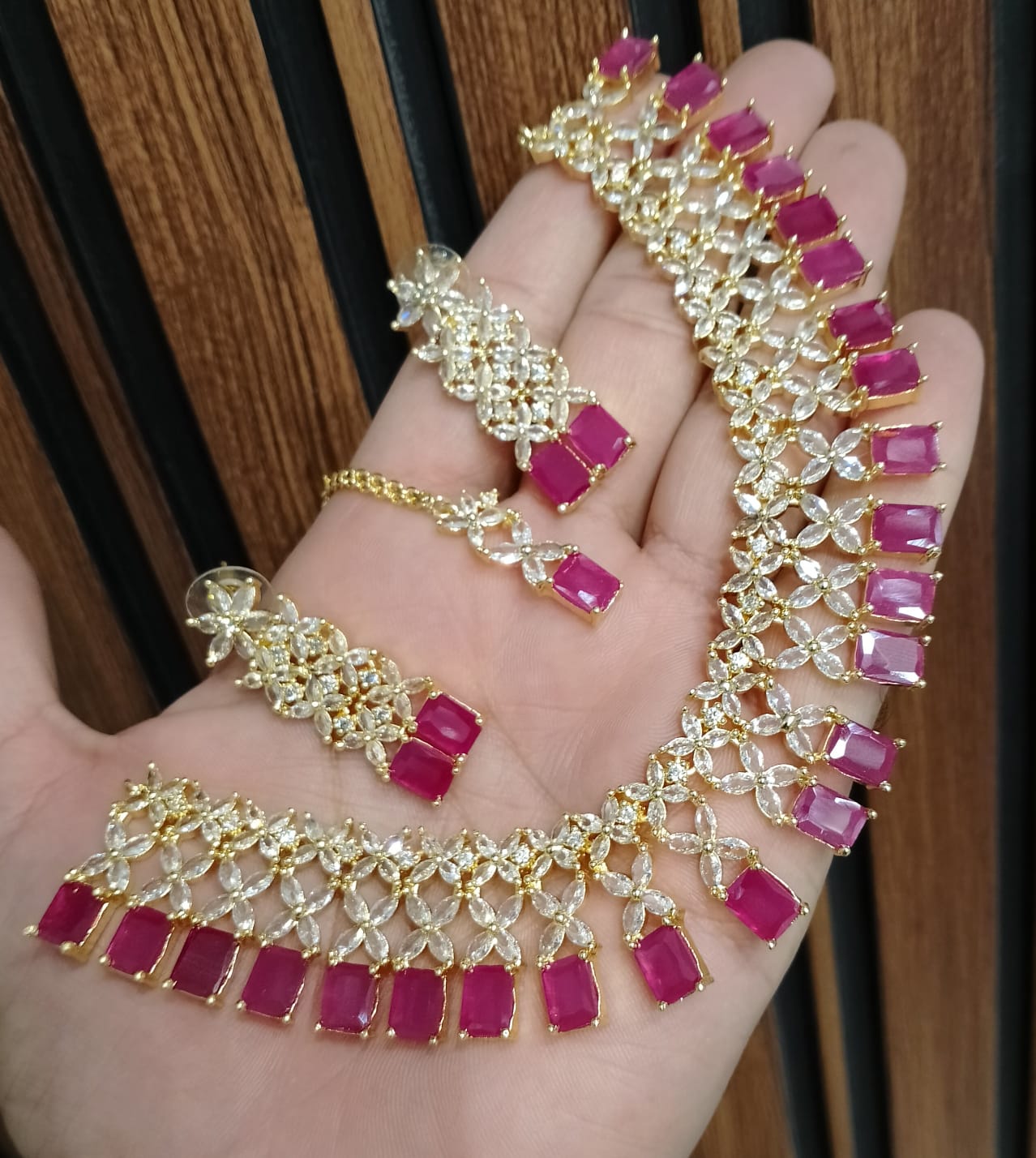 Zircon Set