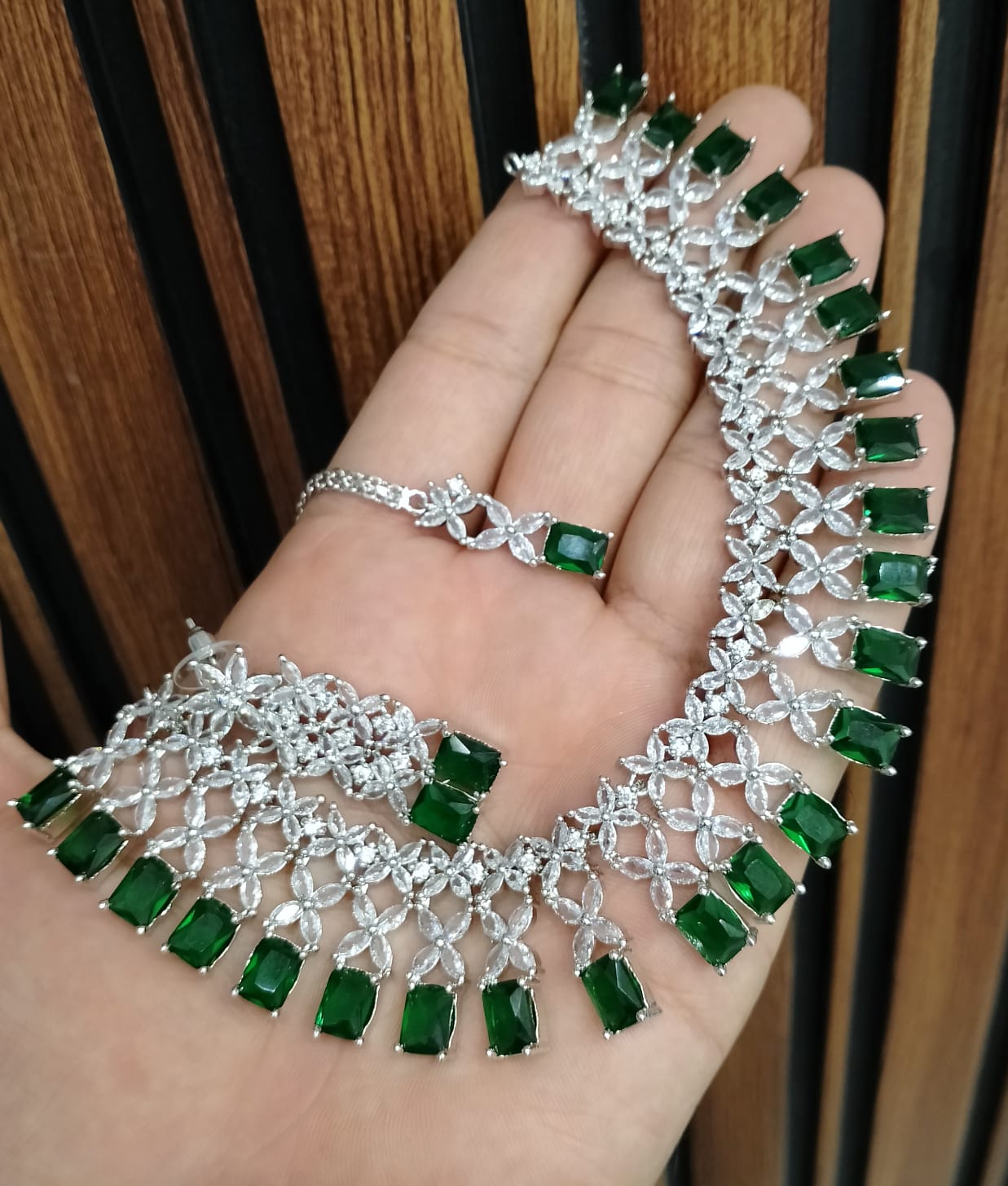 Zircon Set