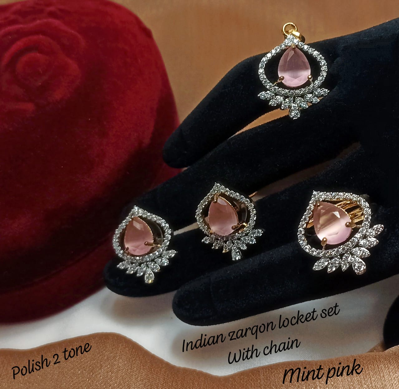 Pendant Set
