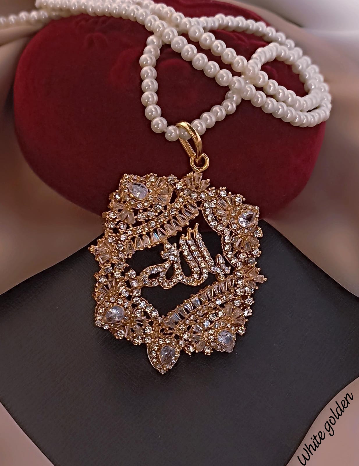 Pendant Allah Name