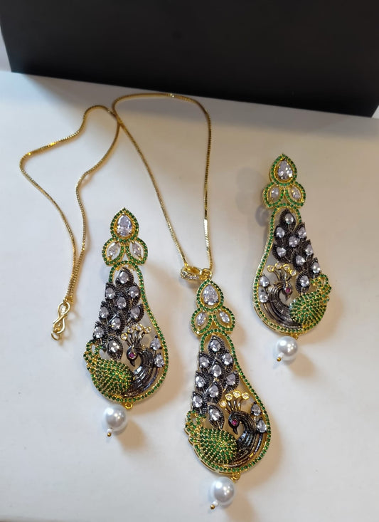 Pendant Set