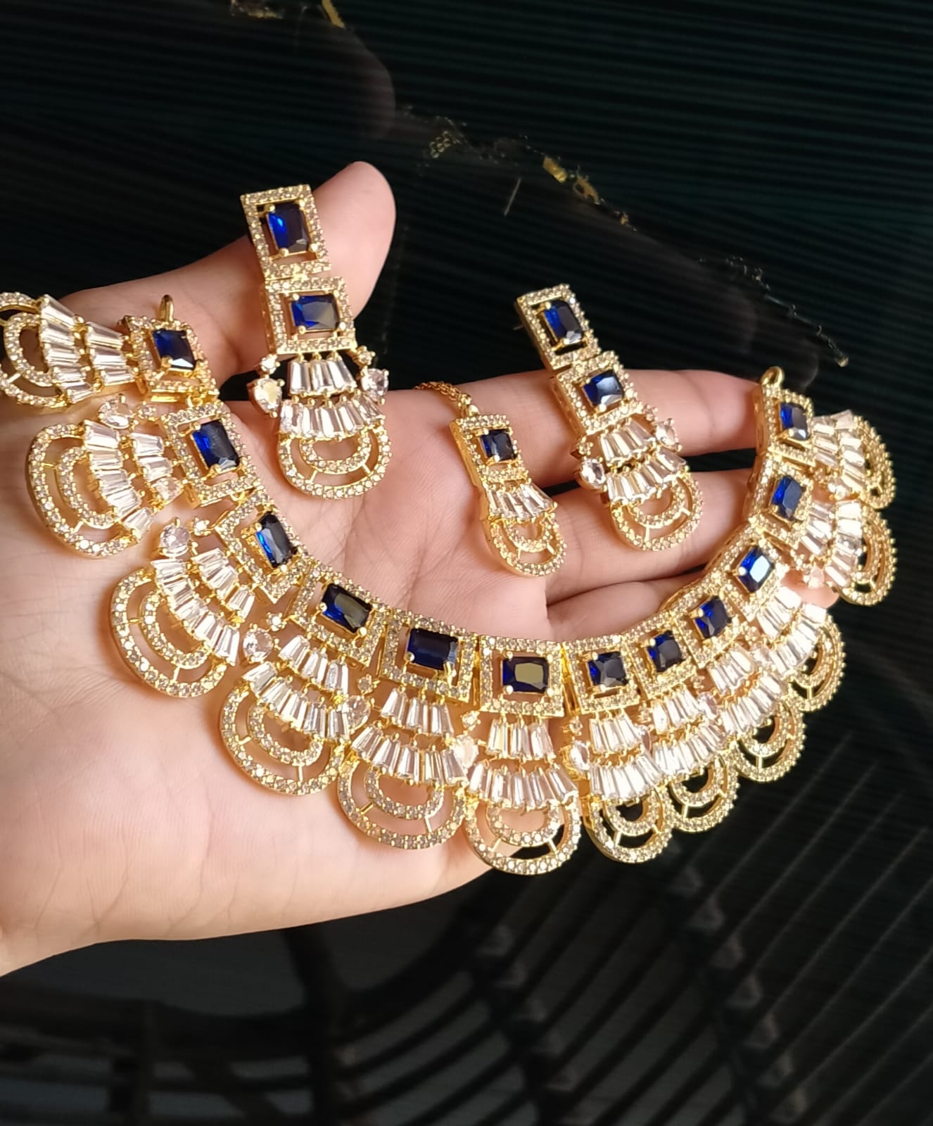 Zircon Set