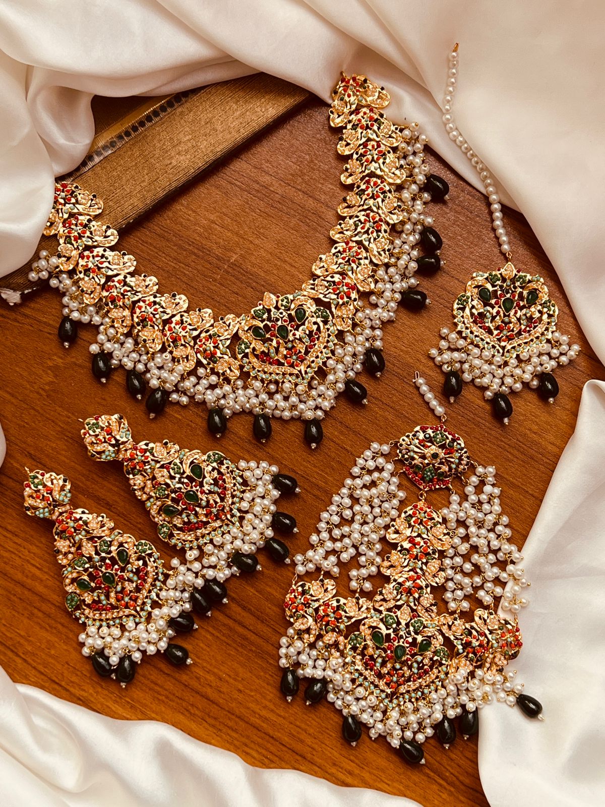 Nauratan set