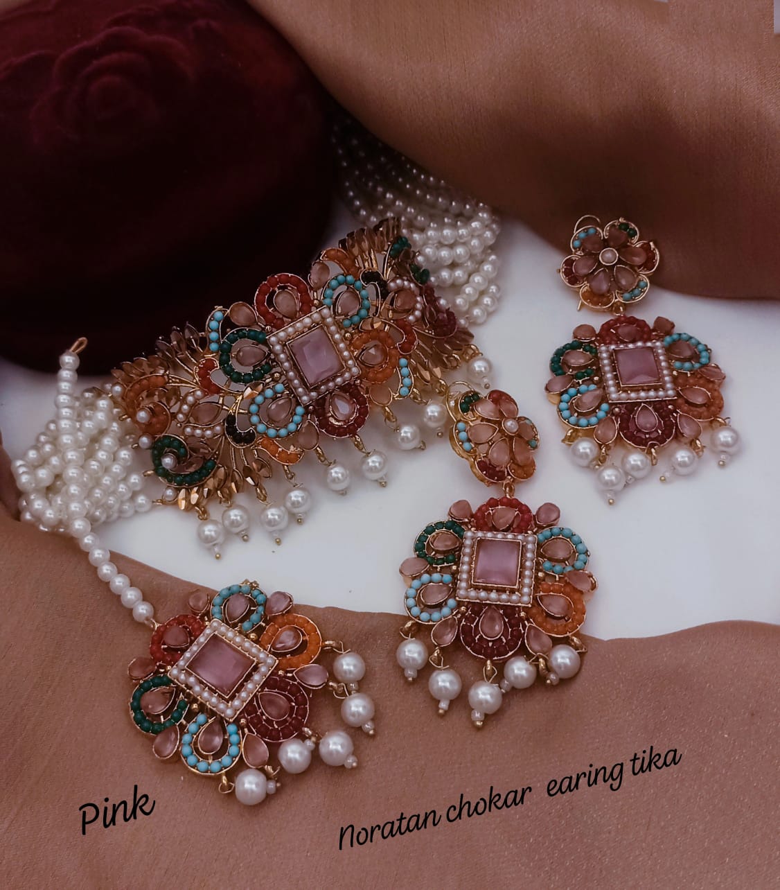 Nauratan Necklace Set