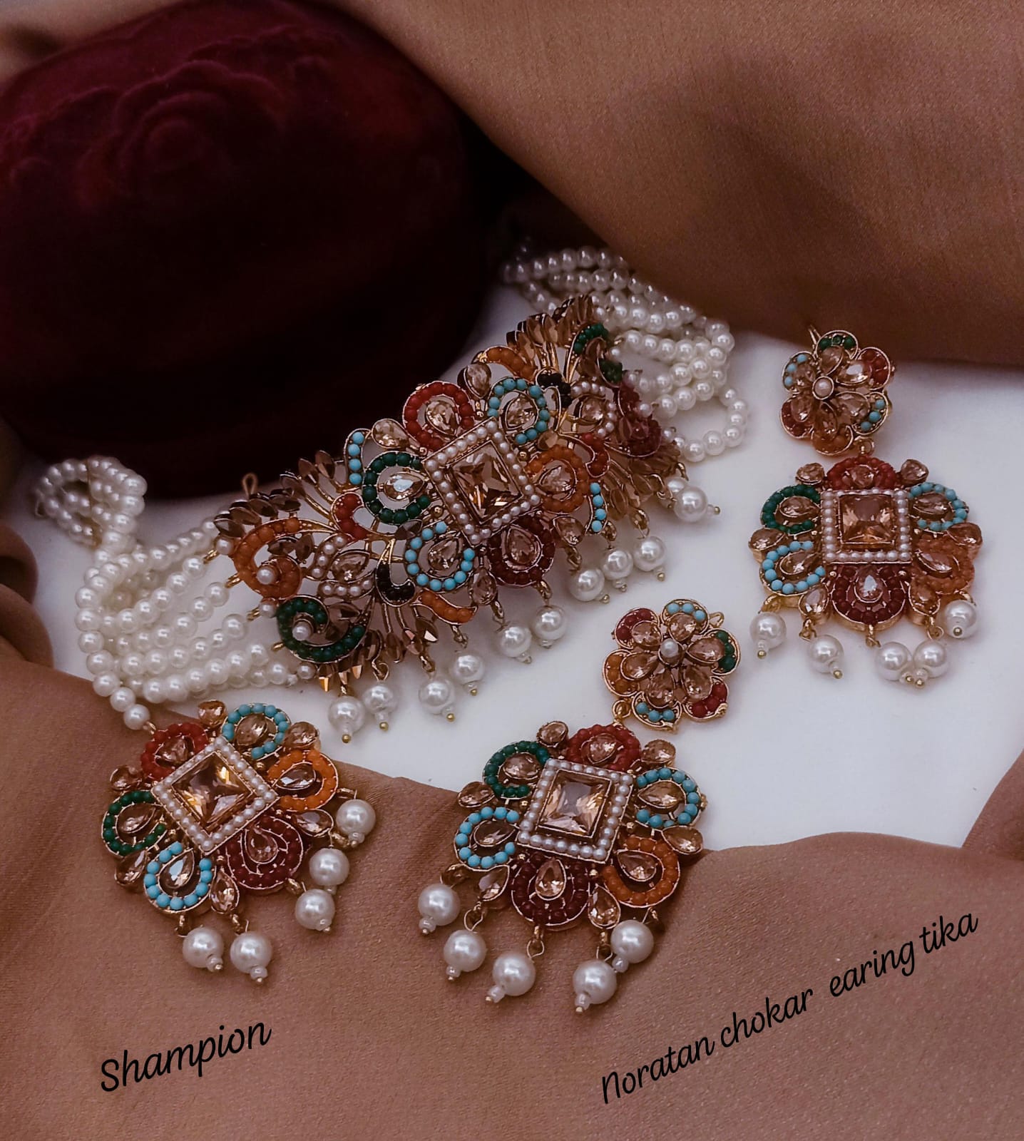 Nauratan Necklace Set
